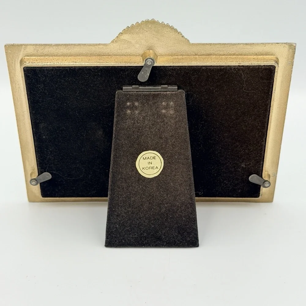 The Unbranded Brand vtg style
